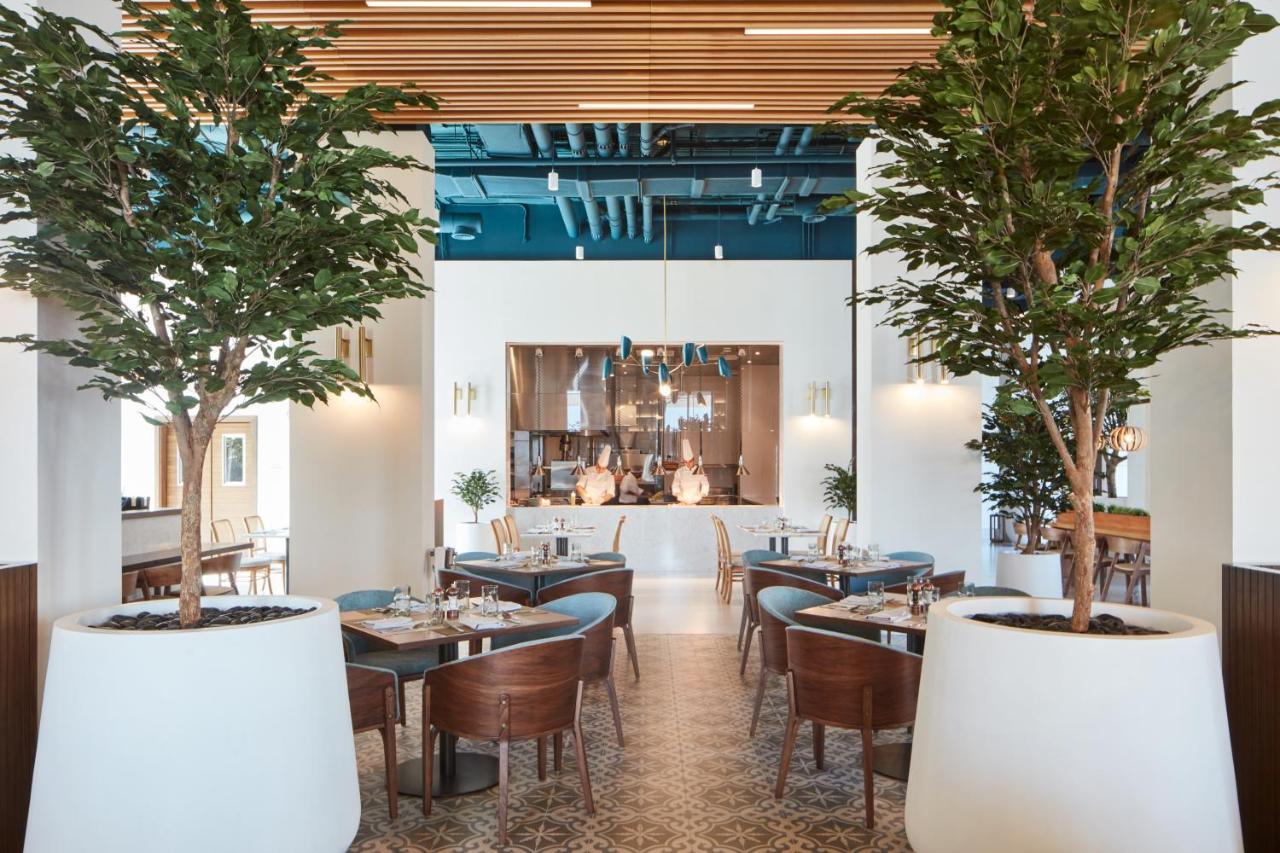 Vida Beach Resort Umm Al Quwain Luaran gambar The interior of the restaurant